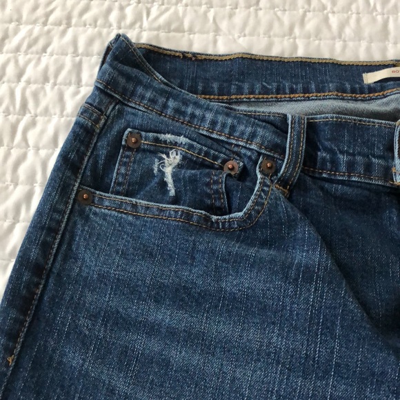 Levi’s Boyfriend Jeans - Picture 3 of 8